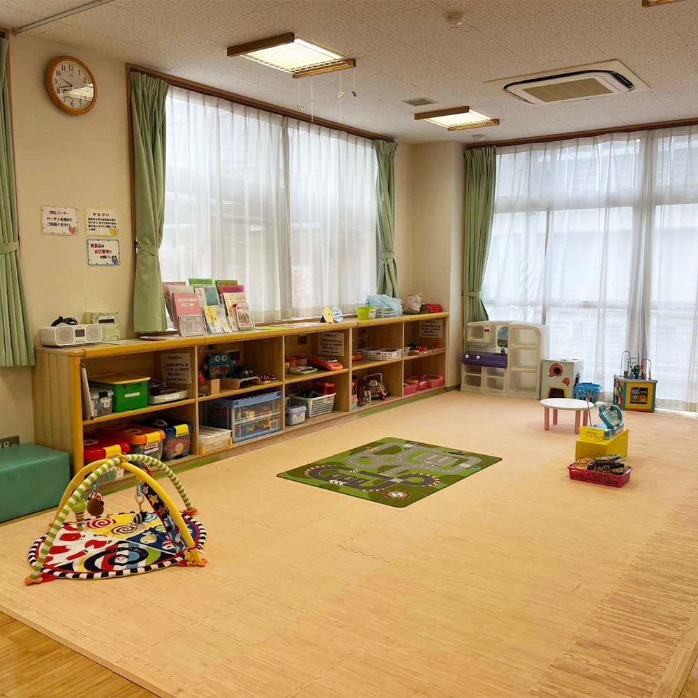 集会室(ひよこルーム)